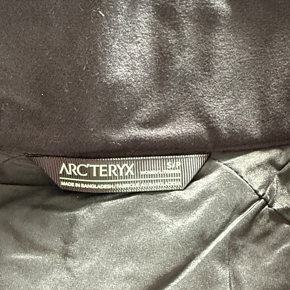 Arc'teryx Women's Black Vest - Picture 4 of 7